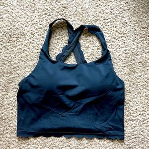 NWOT Kiava Cropped Swim Top
